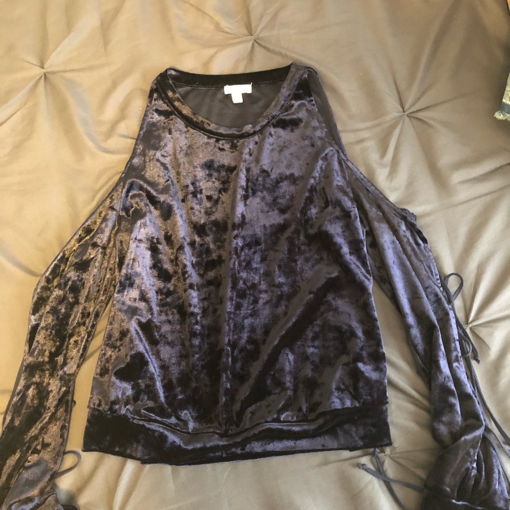 open shoulder lace up sleeve shirt